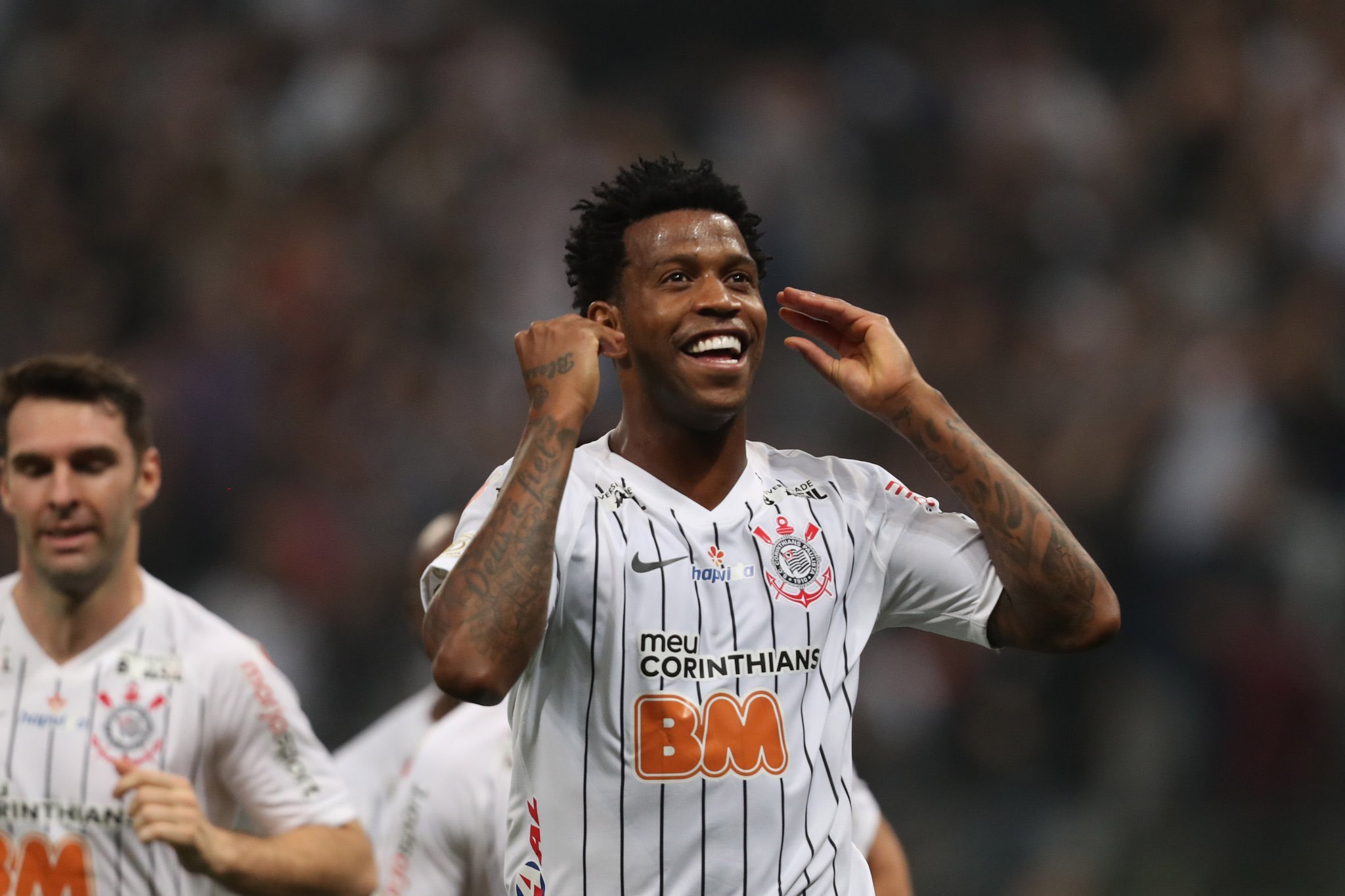 Corinthians bate Palmeiras e evita eliminação precoce no ...