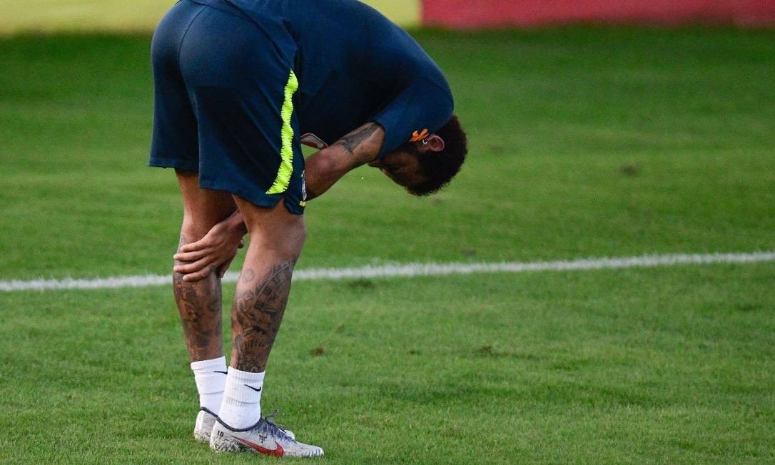 Neymar sente dores nas costas, deixa treino e vira dúvida na seleção ...