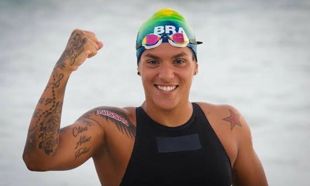 Ana Marcela Cunha conquista o ouro na maratona aquática ...